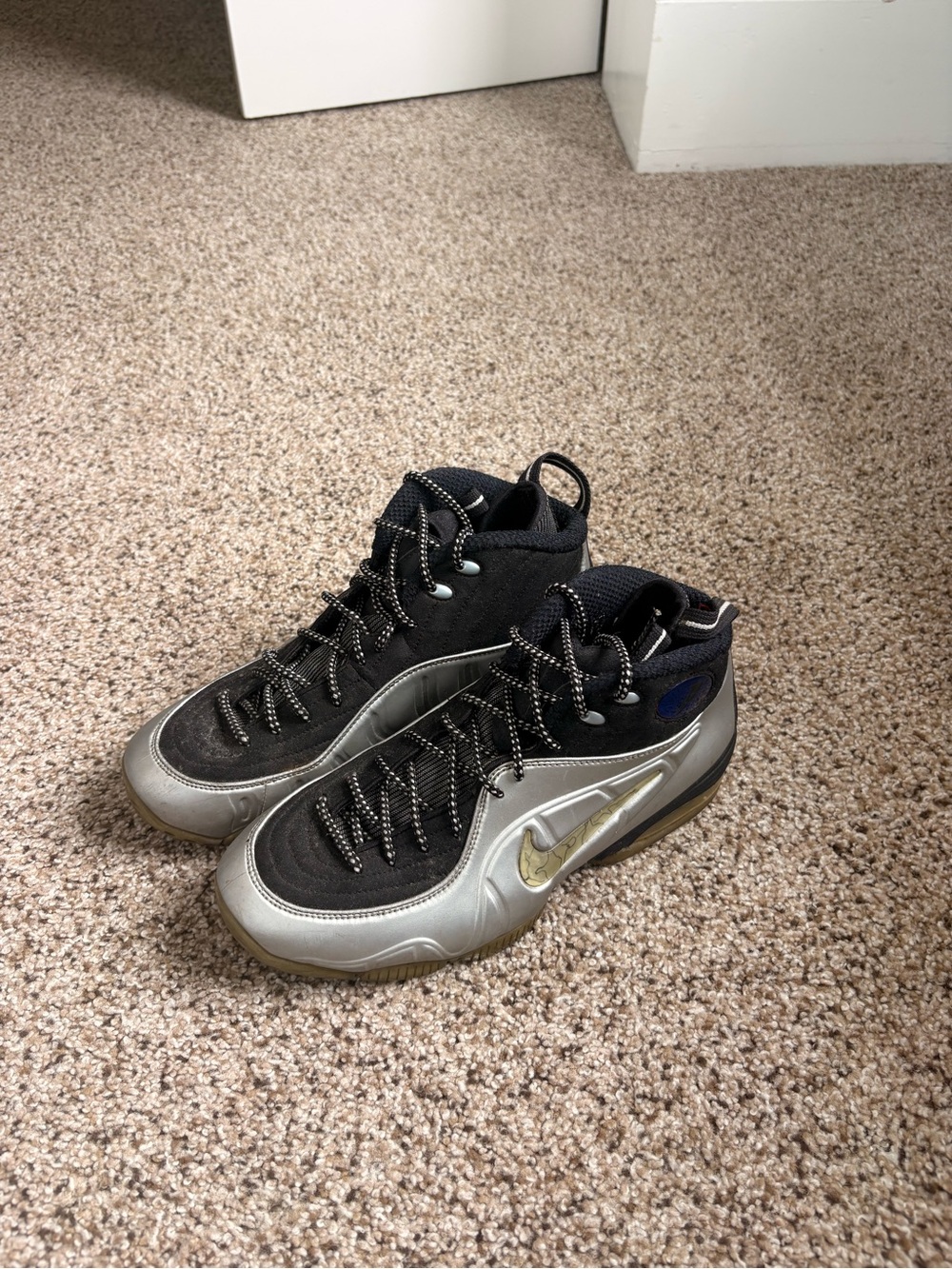 Nike Air 1/2 Cent Penny Hardaway Size 8.5 Black & Metallic Silver